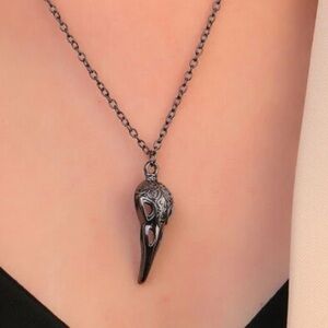 Boutique PLAGUE DOCTOR pandemic old crow mask pendent charm necklace